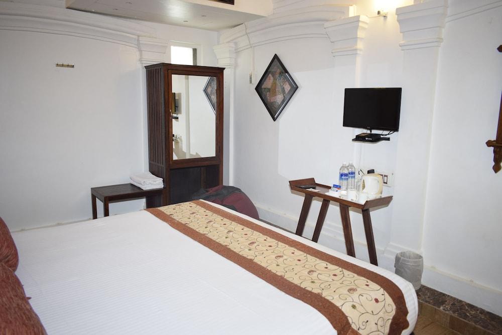 Le Chateau Pondichéry Extérieur photo