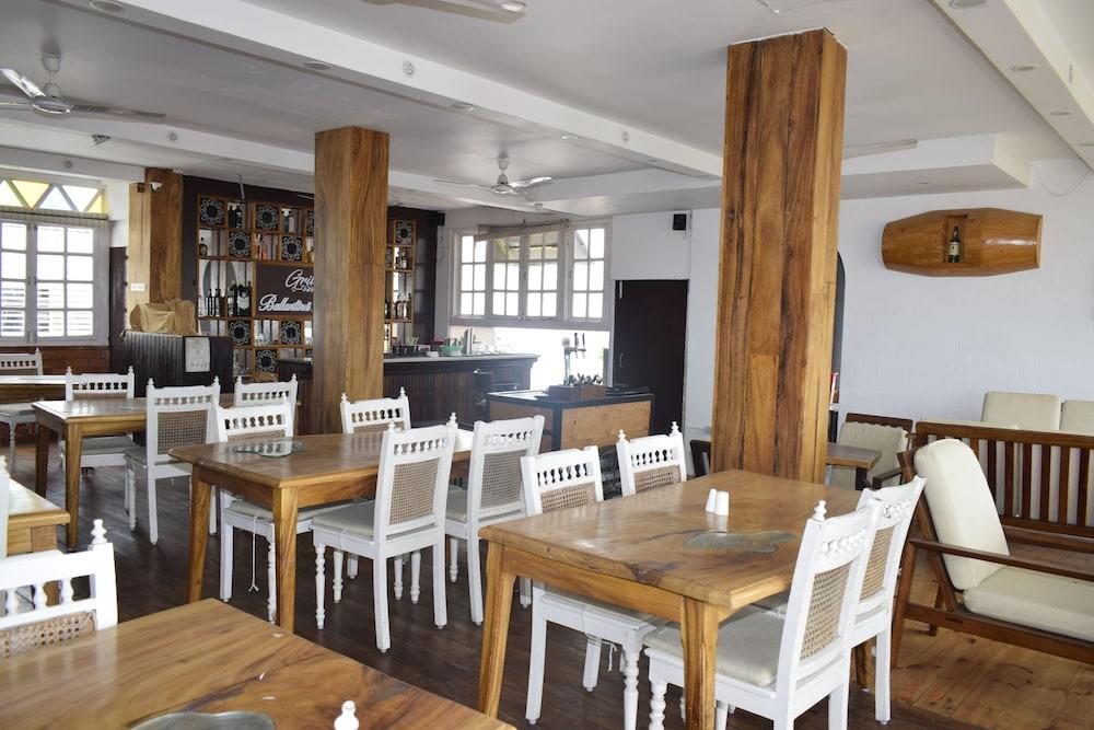 Le Chateau Pondichéry Extérieur photo