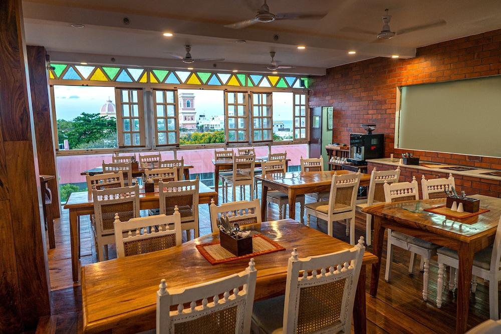 Le Chateau Pondichéry Extérieur photo