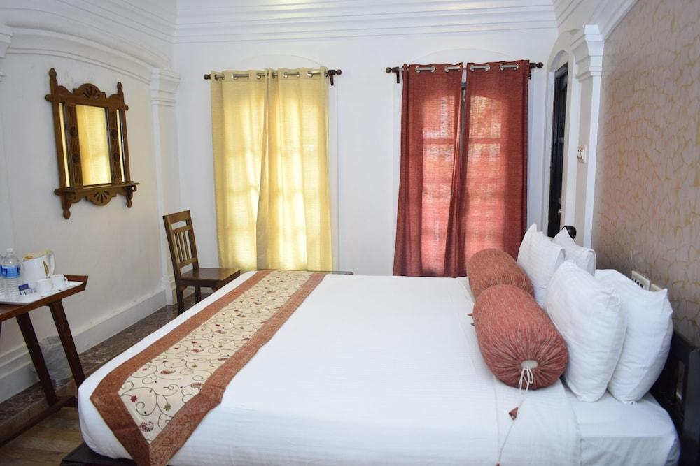 Le Chateau Pondichéry Extérieur photo