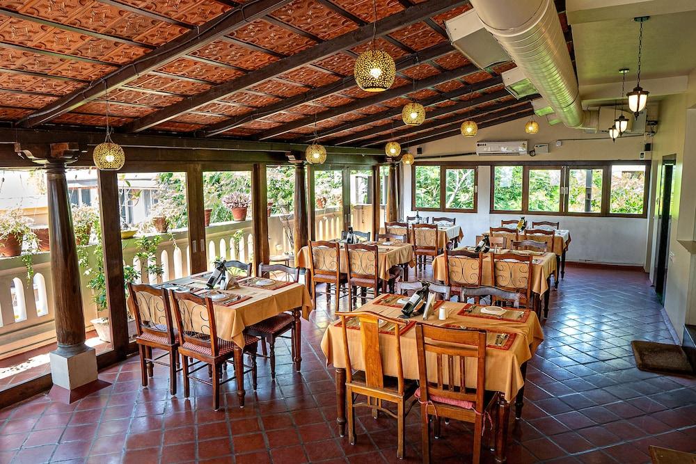 Le Chateau Pondichéry Extérieur photo